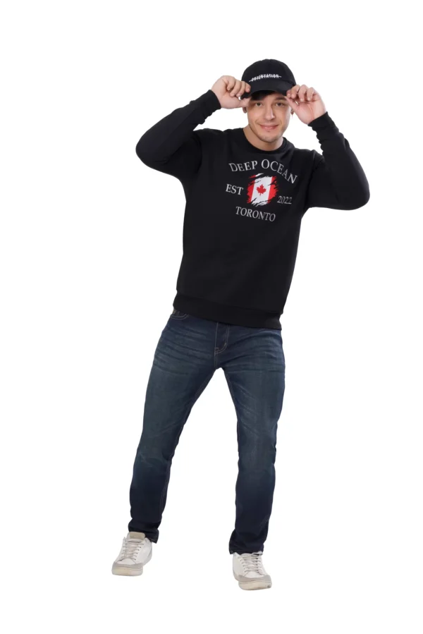 CREW NECK LONG SLEEVE CANADA FLAG SWEATSHIRT - Image 6