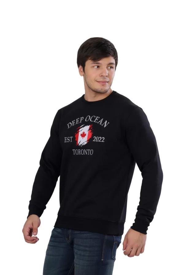 CREW NECK LONG SLEEVE CANADA FLAG SWEATSHIRT - Image 3